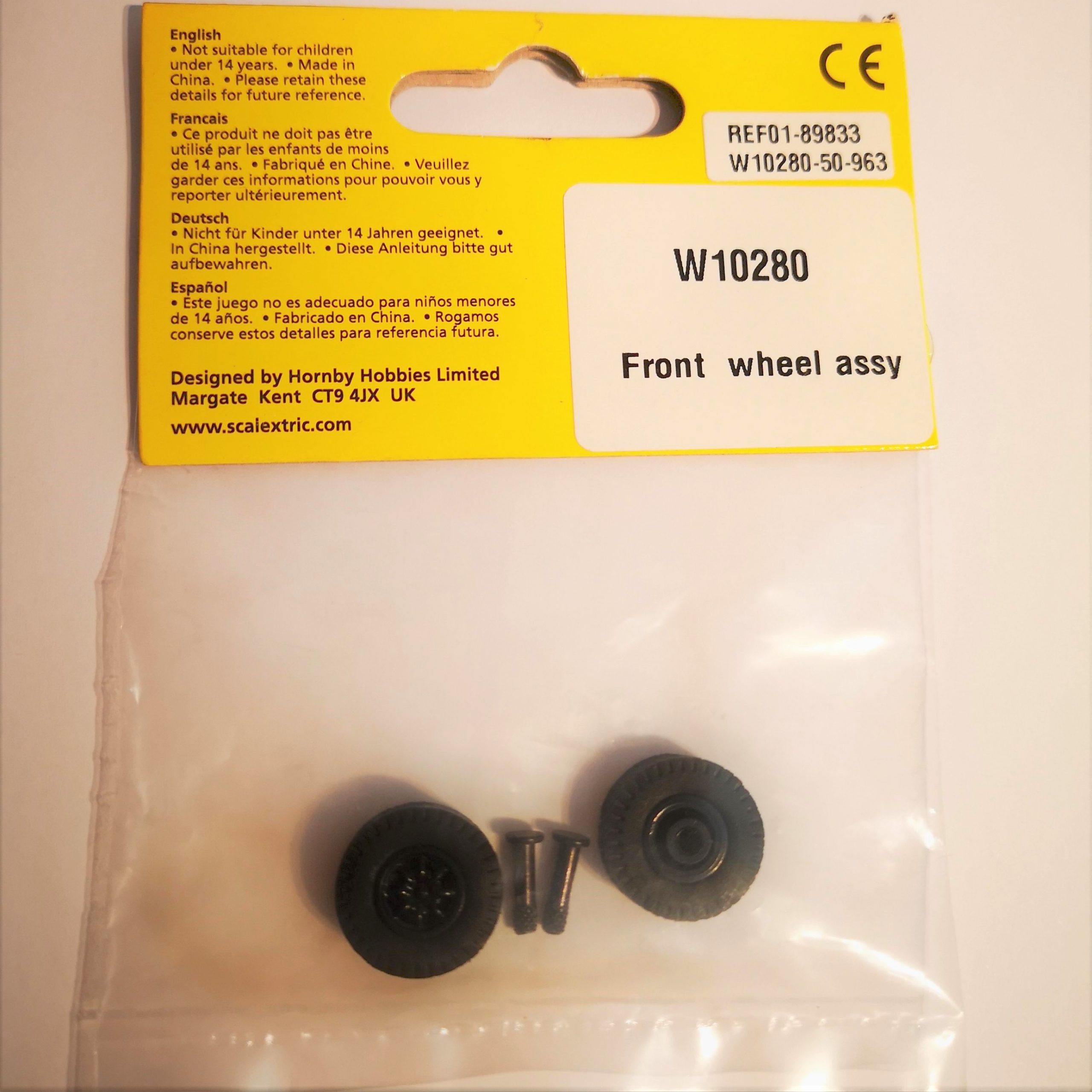 W10280 Scalextric Spare Front Wheels + Stub Axles for Morris Mini Cooper C3302