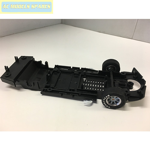 W8760 Scalextric Spare Underpan + Front Axle for Chevrolet Corvette L88 C2503