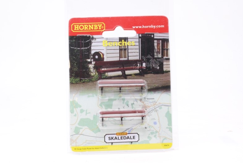 Hornby R8674 Skaledale OO Gauge Station Benches ×2 BRAND NEW