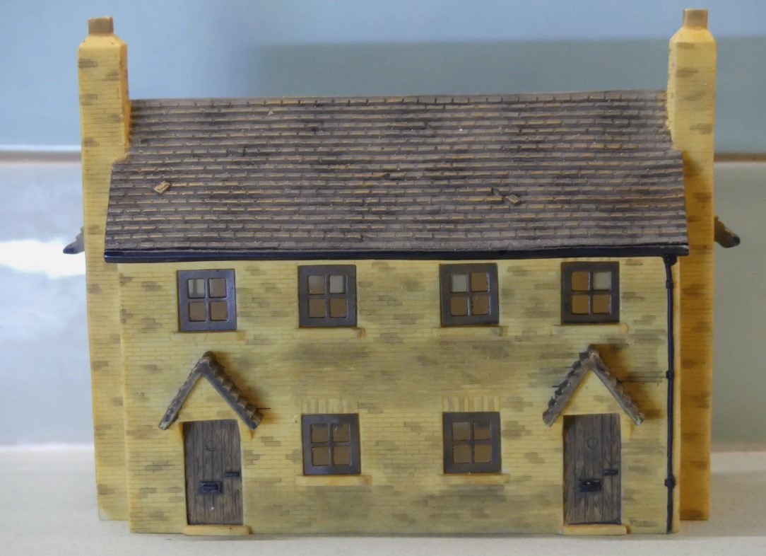 Hornby R8504 Skaledale Holly Farm Cottages OO Gauge *Brand New In Box* - Image 4