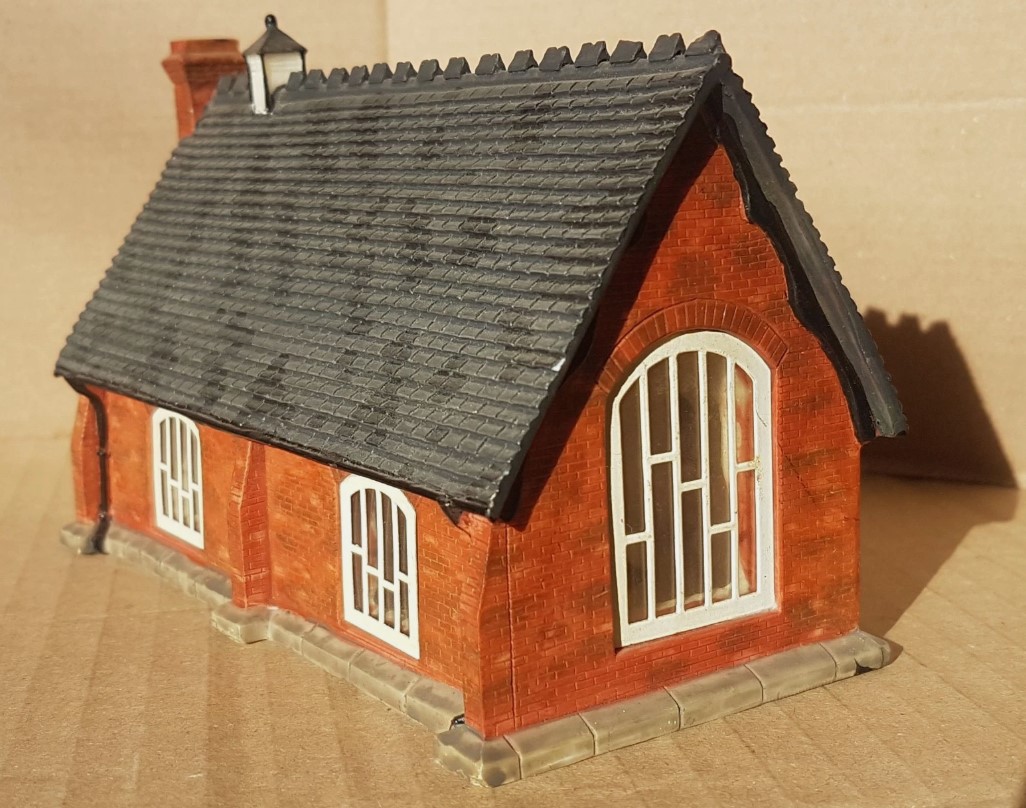 Hornby R8503 Skaledale St Michaels' School OO Gauge *Brand New In Box* - Image 7