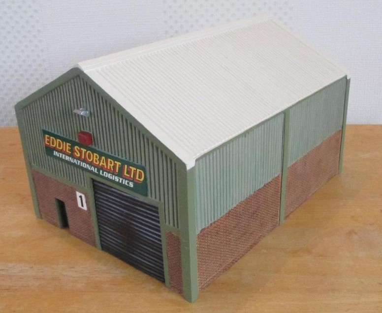 Hornby R8546 Skaledale EDDIE STOBART LTD Warehouse Depot No.1 OO Gauge *BNIB* - Image 3
